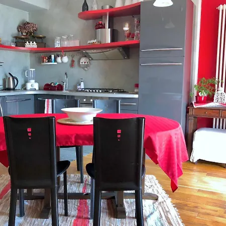 Tremezzina Red & Grey *